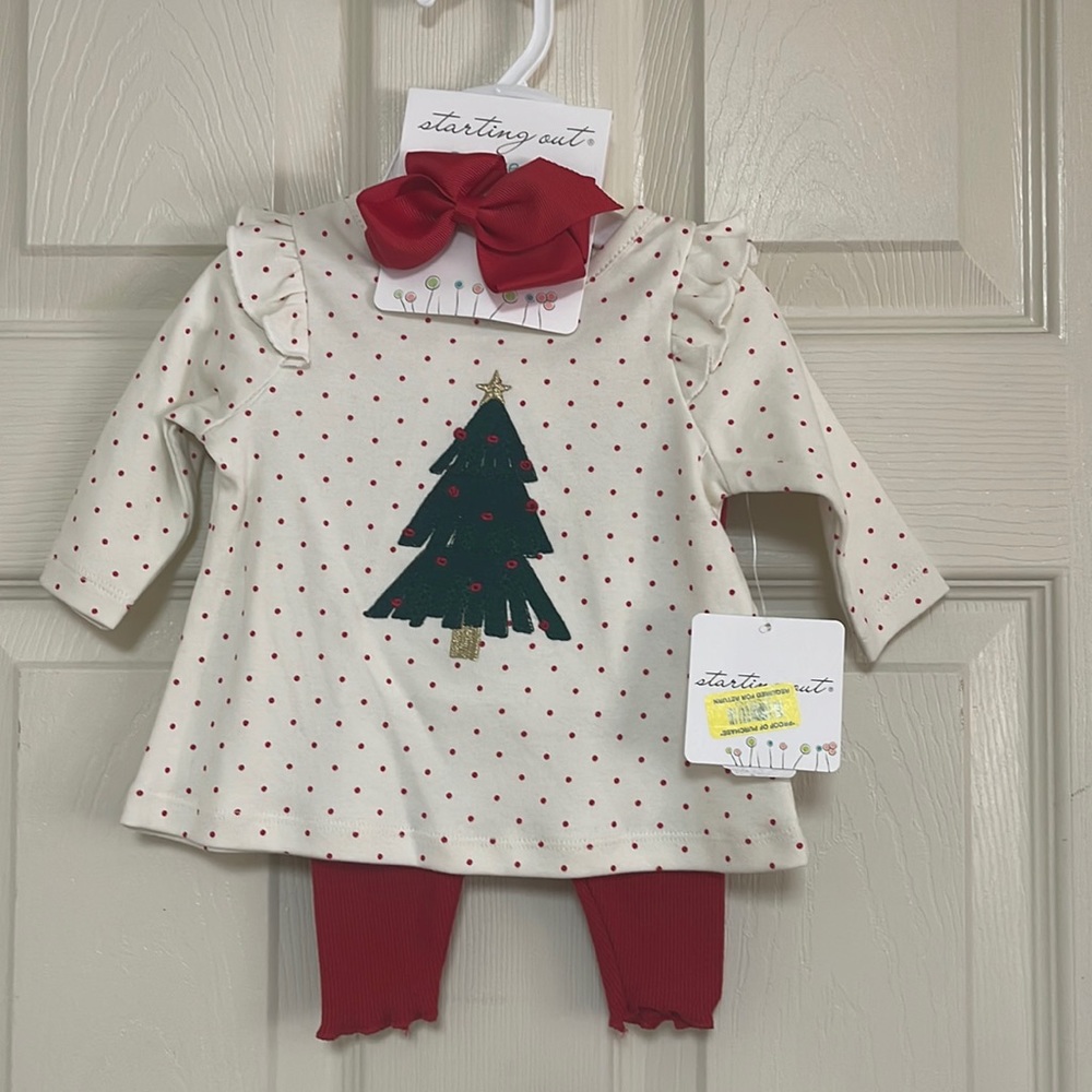 Starting out 3 piece set. Top, leggings and hair clip. New size NB